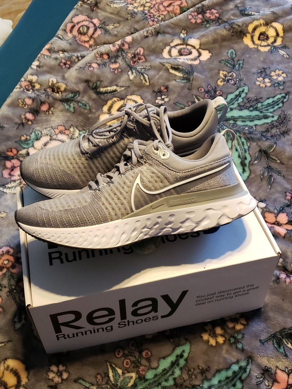 NIB! Nike React Gray And White Running Sneakers